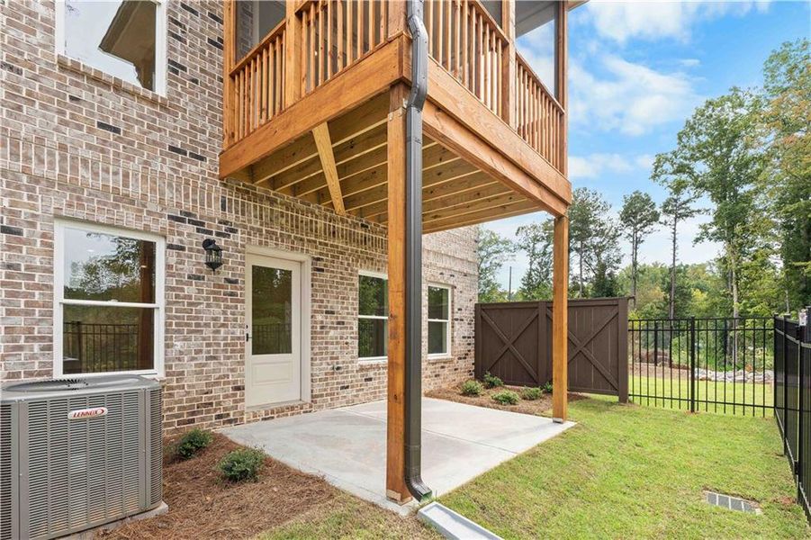 Image 44 of a home in Ward's Crossing Townhomes.