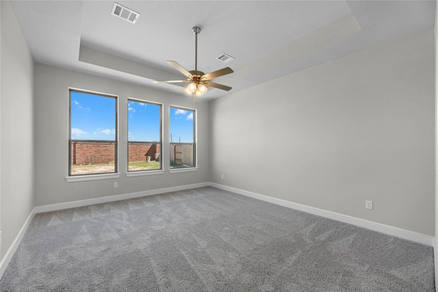 Spacious, unfurnished interior of a new home in Sunterra, Katy (Image 16).