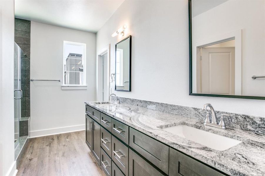 Furnished interior view inside a new home in , Farmers Branch (Image 9).