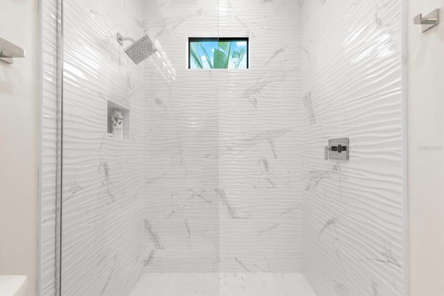 Image 85 of a home in .