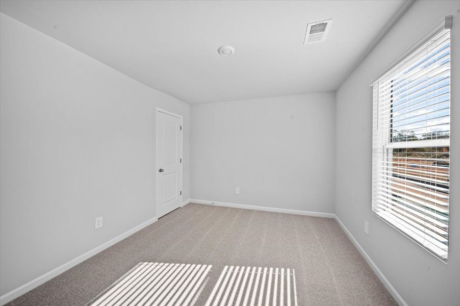 Spacious, unfurnished interior of a new home in Village at White Pine, Pendleton (Image 19). Spacious, unfurnished interior of a new home in Village at White Pine, Pendleton (Image 19).
