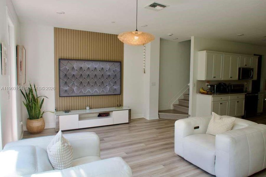 Furnished interior view inside a new home in , Plantation (Image 21).