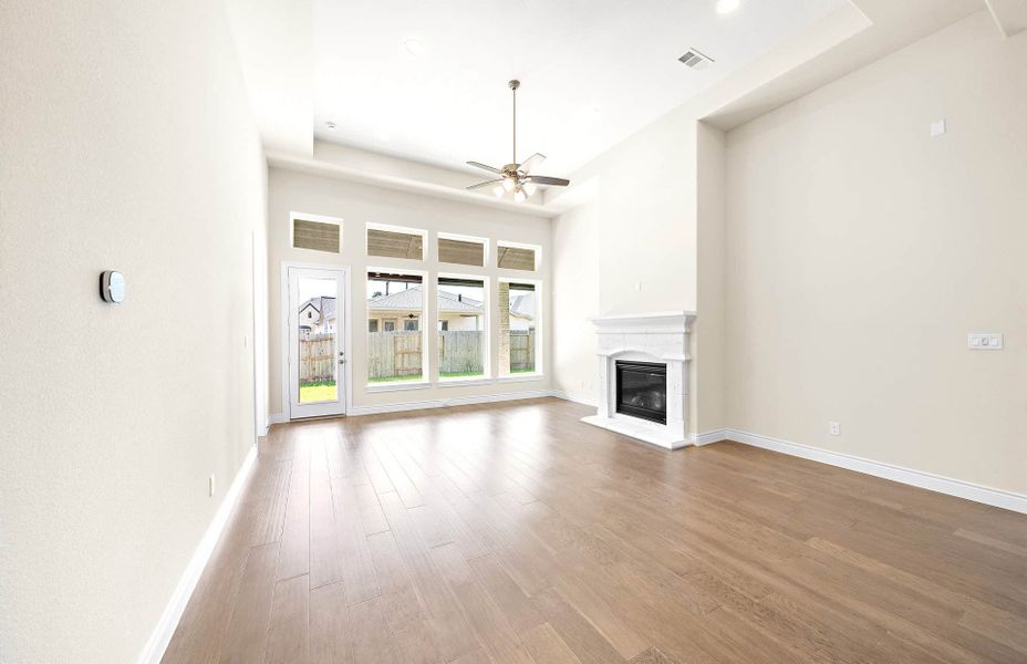 Representative unfurnished interior of a home built from the 3030AU by Ravenna Homes in Audubon 60′, Magnolia (Image 28).