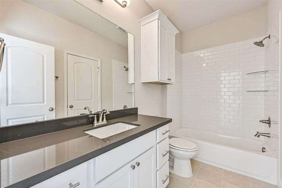 Furnished interior view inside a new home in Pearland Old Townsite, Pearland (Image 8).