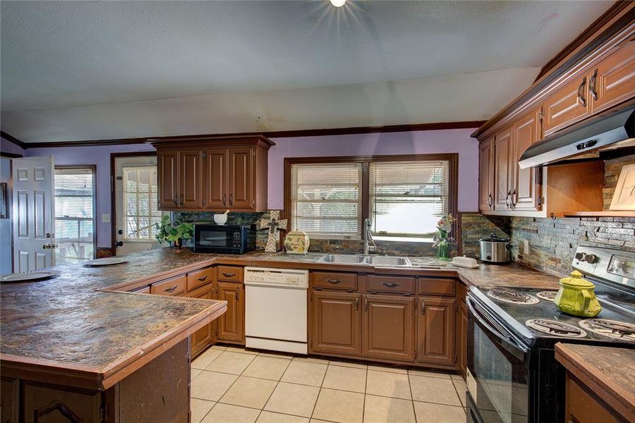 Furnished interior view inside a new home in , Quitman (Image 5).