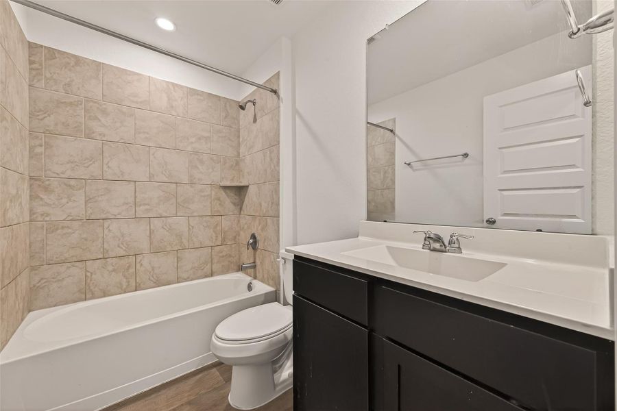 Furnished interior view inside a new home in Windstone on the Prairie, Richmond (Image 31).