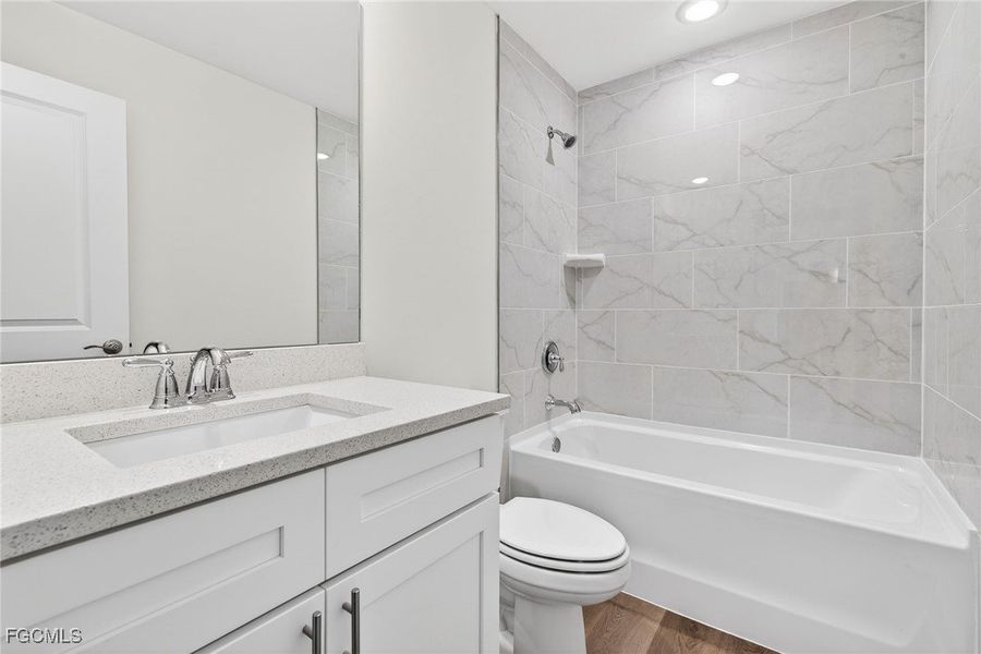 Furnished interior view inside a new home in Cape Coral, Cape Coral (Image 14).