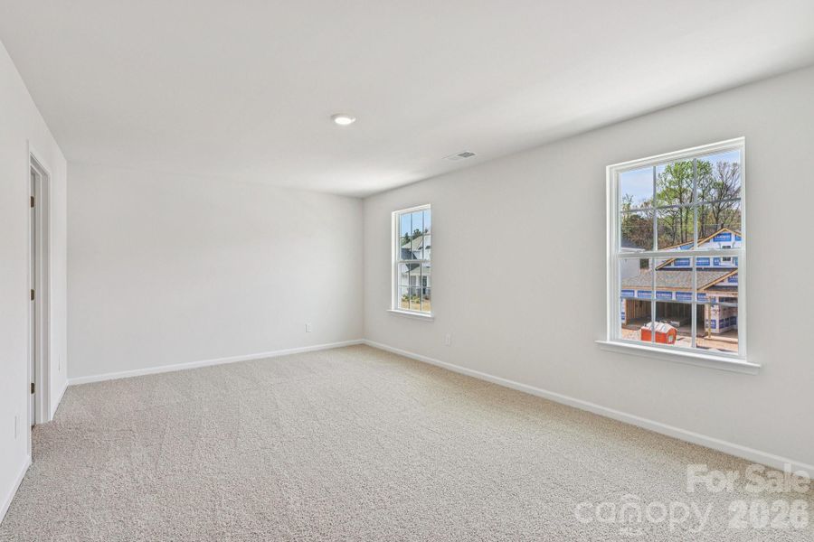 Spacious, unfurnished interior of a new home in Laurelbrook, Sherrills Ford (Image 32).