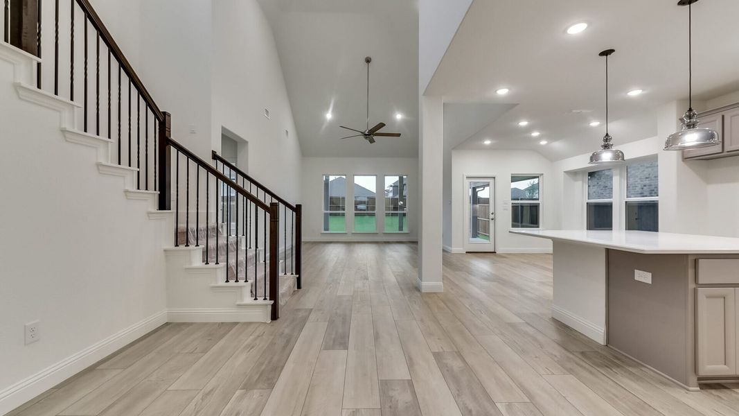Spacious, unfurnished interior of a new home in Creekview Meadows, Pilot Point (Image 14).