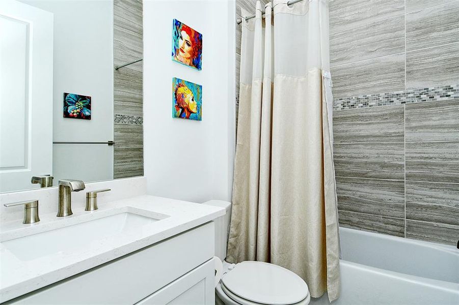 Furnished interior view inside a new home in , Nokomis (Image 19).