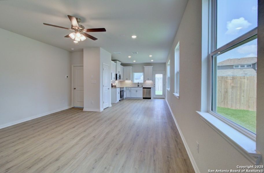 Spacious, unfurnished interior of a new home in Casinas at Gruene, New Braunfels (Image 8).