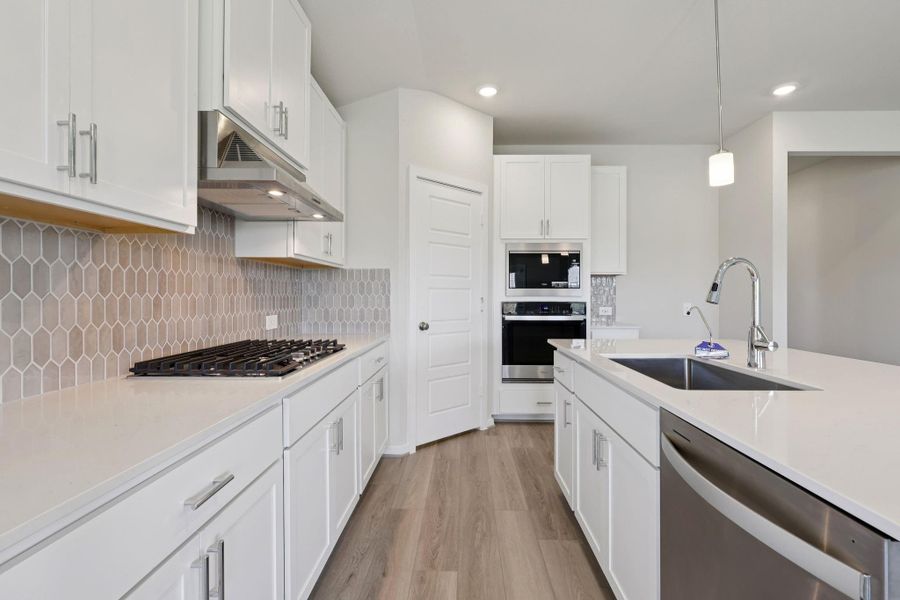 Photos are not of the actual home, but are photos of the builder home with same floorplan Photos are not of the actual home, but are photos of the builder home with same floorplan