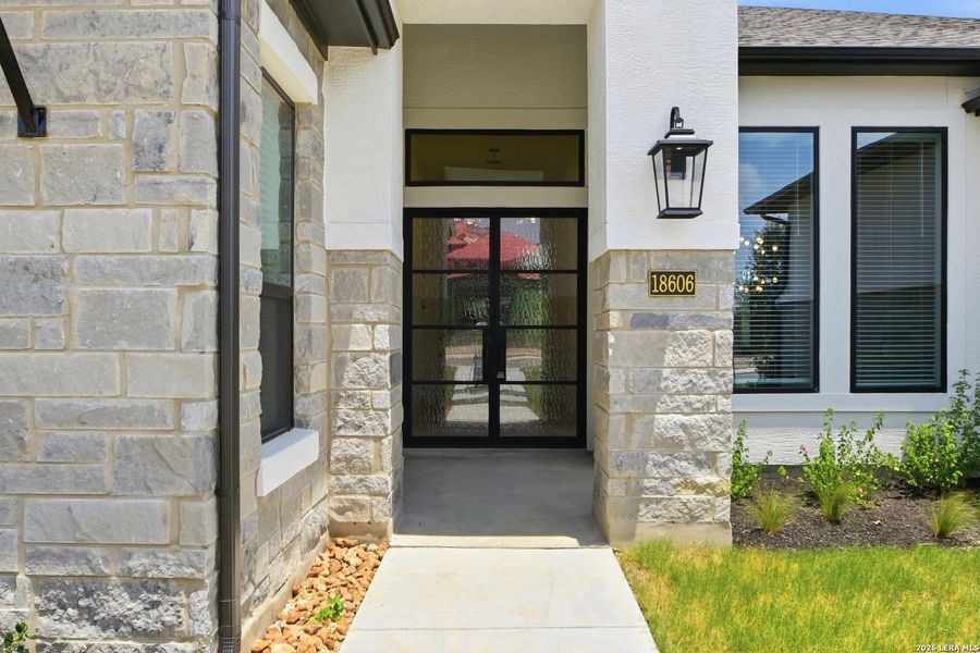 Exterior details and patio area of a home in Shavano Highlands, San Antonio (Image 26). Exterior details and patio area of a home in Shavano Highlands, San Antonio (Image 26).