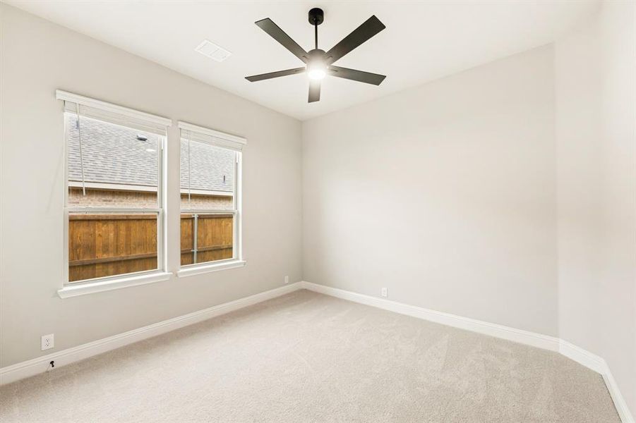 Spacious, unfurnished interior of a new home in Somerset, Venus (Image 28).
