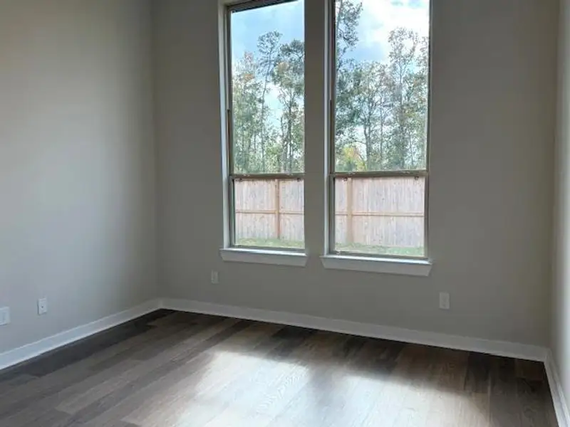 Spacious, unfurnished interior of a new home in Grand Central Park: 55ft. lots, Conroe (Image 7).