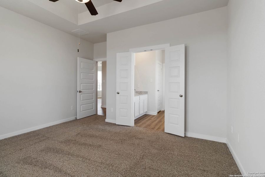 Spacious, unfurnished interior of a new home in Hickory Ridge, Elmendorf (Image 25).