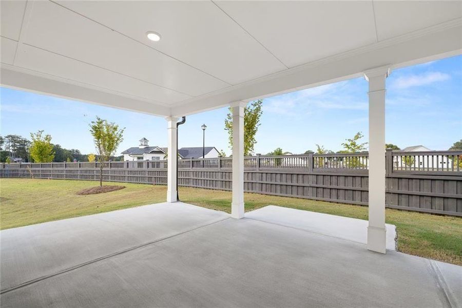 Exterior details and patio area of a home in Soleil Summit Chase, Snellville (Image 4).