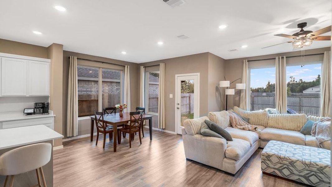 Family and Breakfast area Family and Breakfast area