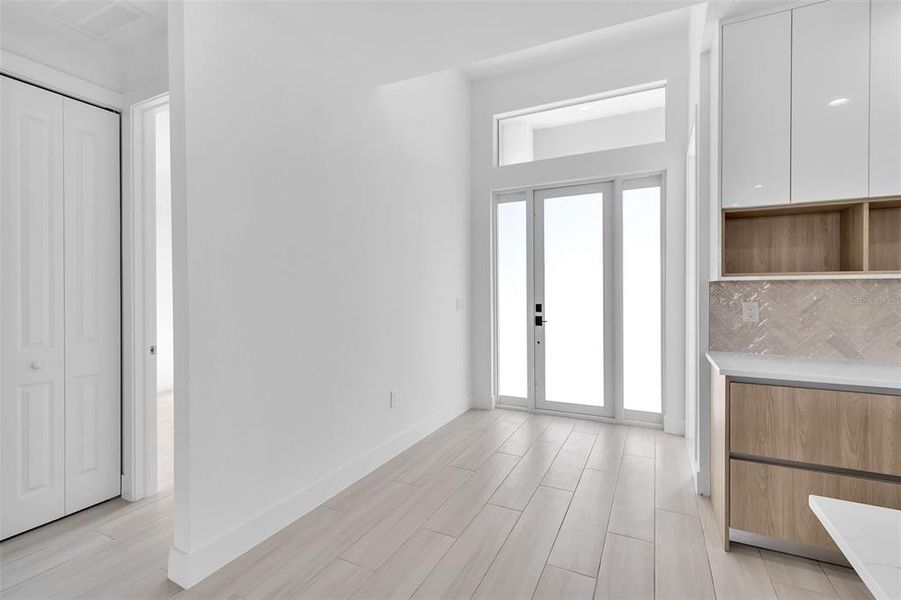 Spacious, unfurnished interior of a new home in , Punta Gorda (Image 33).