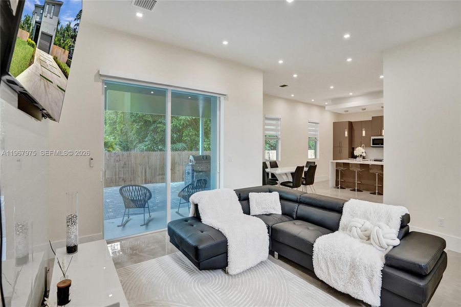 Furnished interior view inside a new home in , Lake Worth (Image 60). Furnished interior view inside a new home in , Lake Worth (Image 60).