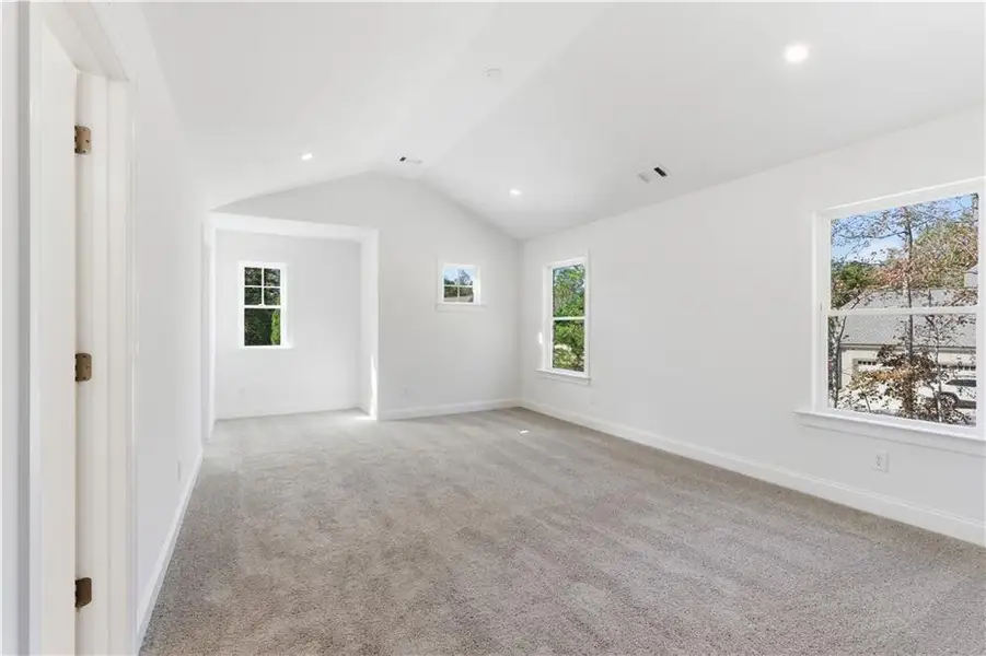 Spacious, unfurnished interior of a new home in The Estates at Hurricane Pointe, Douglasville (Image 24).