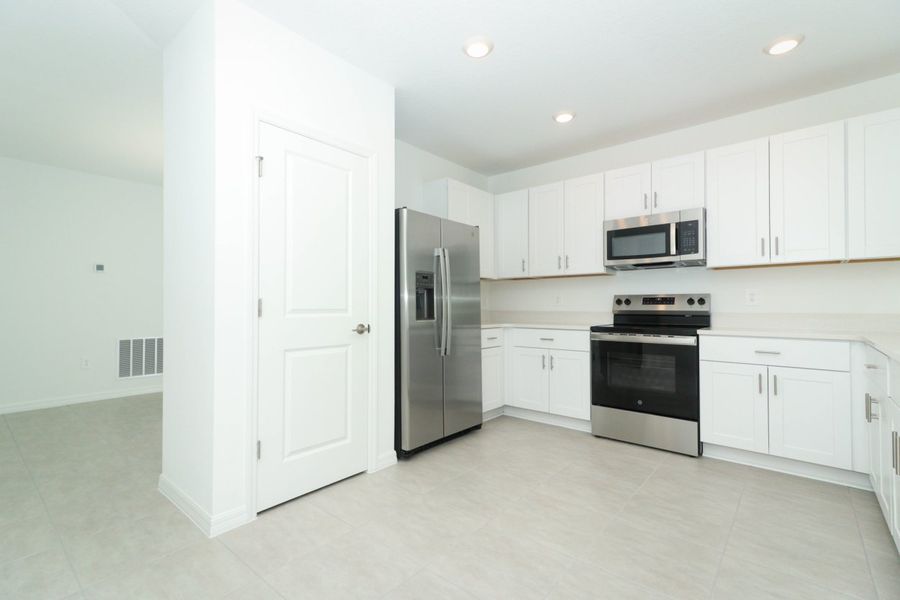 Furnished interior view inside a new home in Marion Creek, Haines City (Image 12).