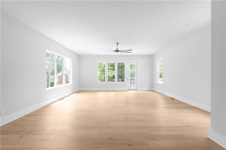 Spacious, unfurnished interior of a new home in , Atlanta (Image 82).