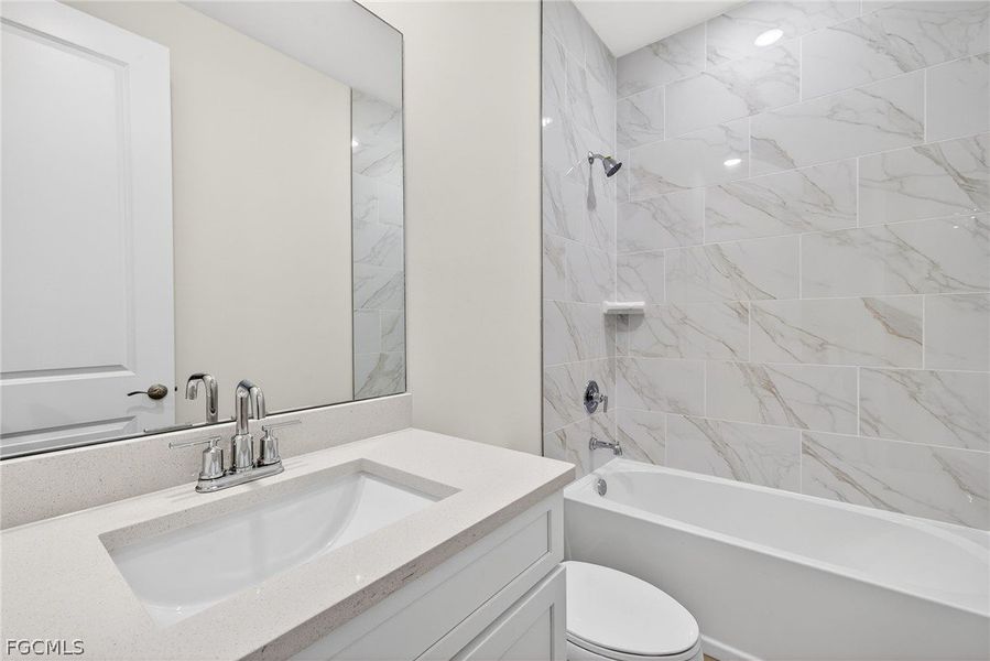 Furnished interior view inside a new home in Cape Coral, Cape Coral (Image 12).