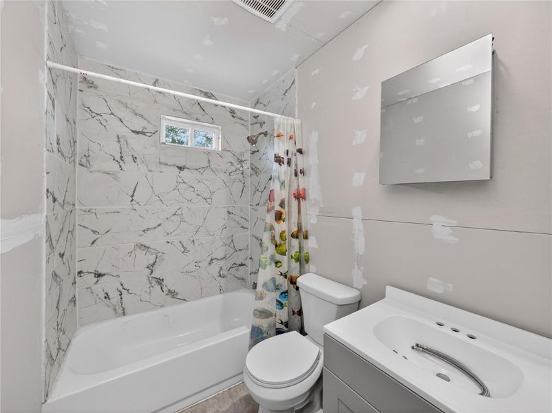 Furnished interior view inside a new home in , Spicewood (Image 10). Furnished interior view inside a new home in , Spicewood (Image 10).