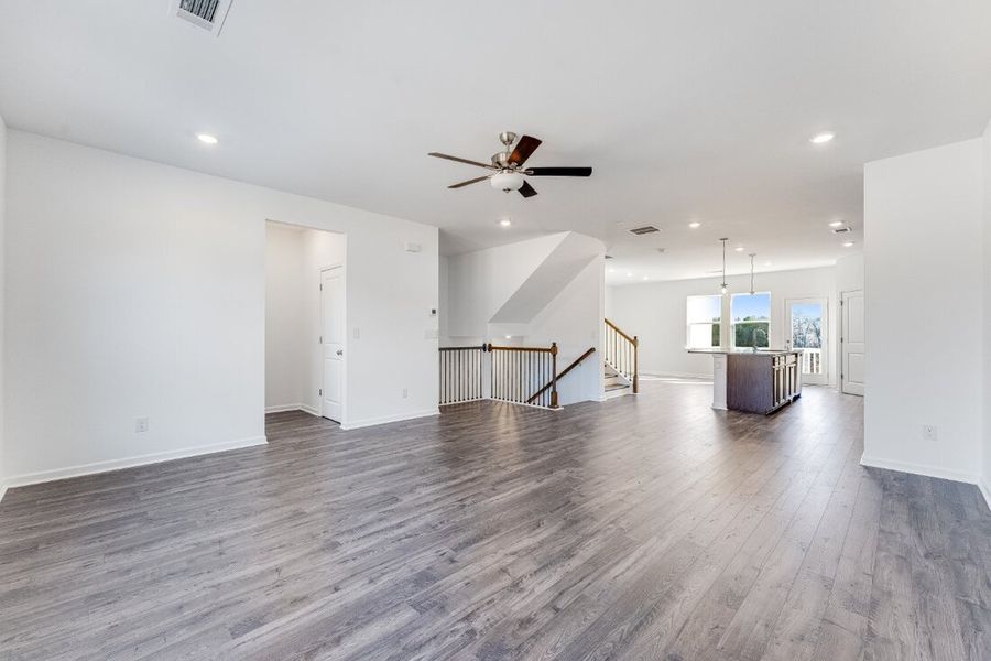 Spacious, unfurnished interior of a new home in Auburn Glen, Dacula (Image 7). Spacious, unfurnished interior of a new home in Auburn Glen, Dacula (Image 7).