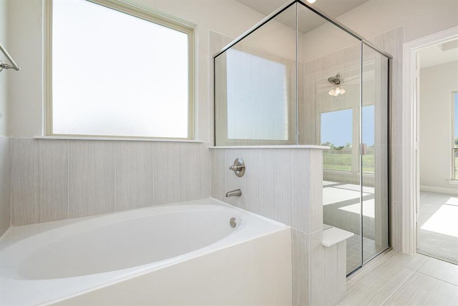 Furnished interior view inside a new home in , Waxahachie (Image 5).