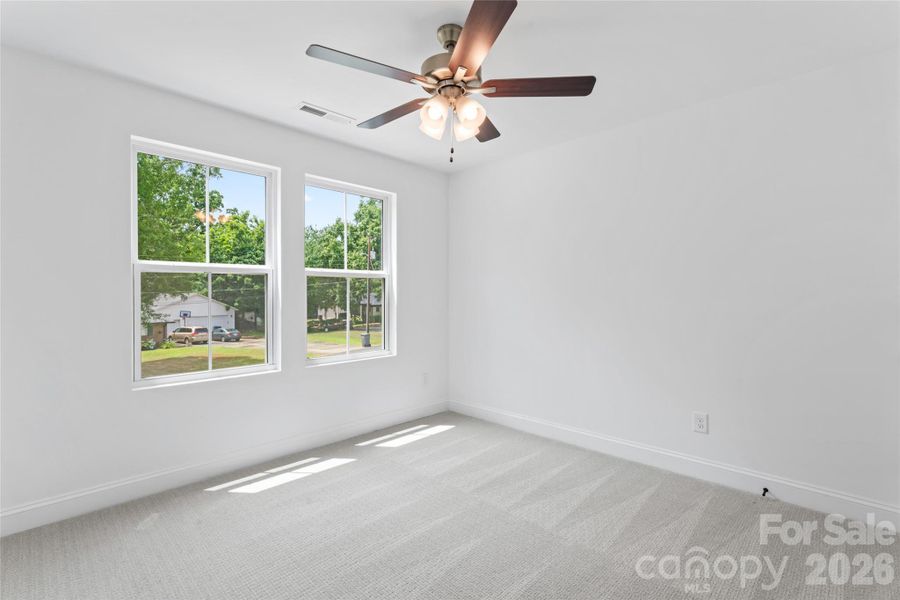 Spacious, unfurnished interior of a new home in , Harrisburg (Image 13).