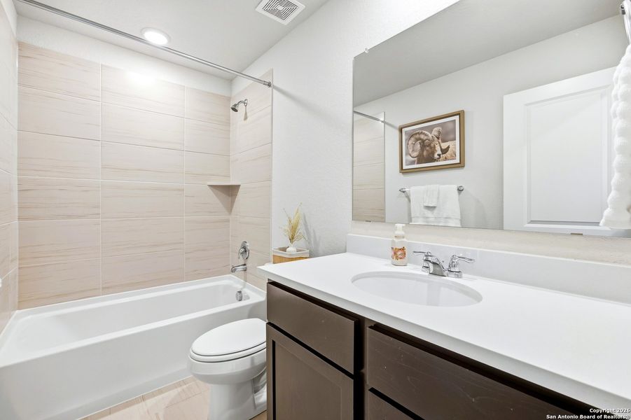 Furnished interior view inside a new home in , New Braunfels (Image 6).