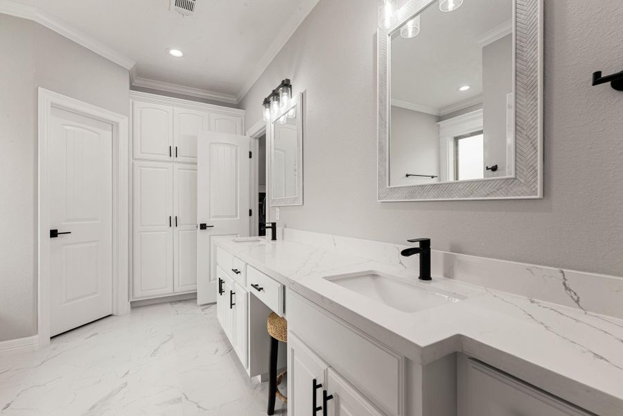 Furnished interior view inside a new home in , Beaumont (Image 11).