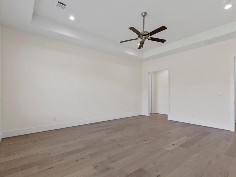 Spacious, unfurnished interior of a new home in , Smithville (Image 20).