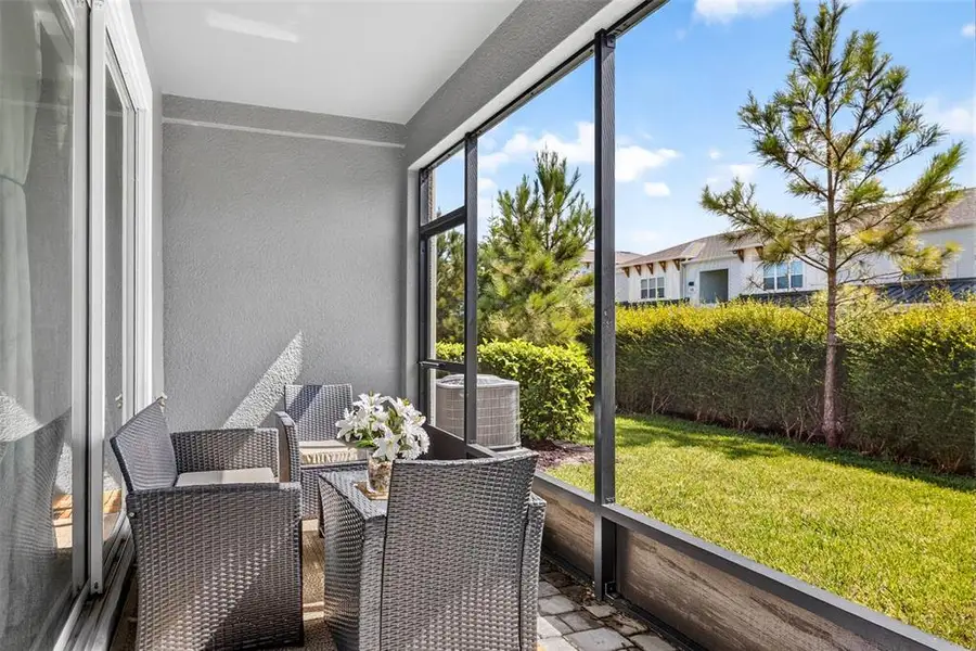 Exterior details and patio area of a home in , Lutz (Image 4).