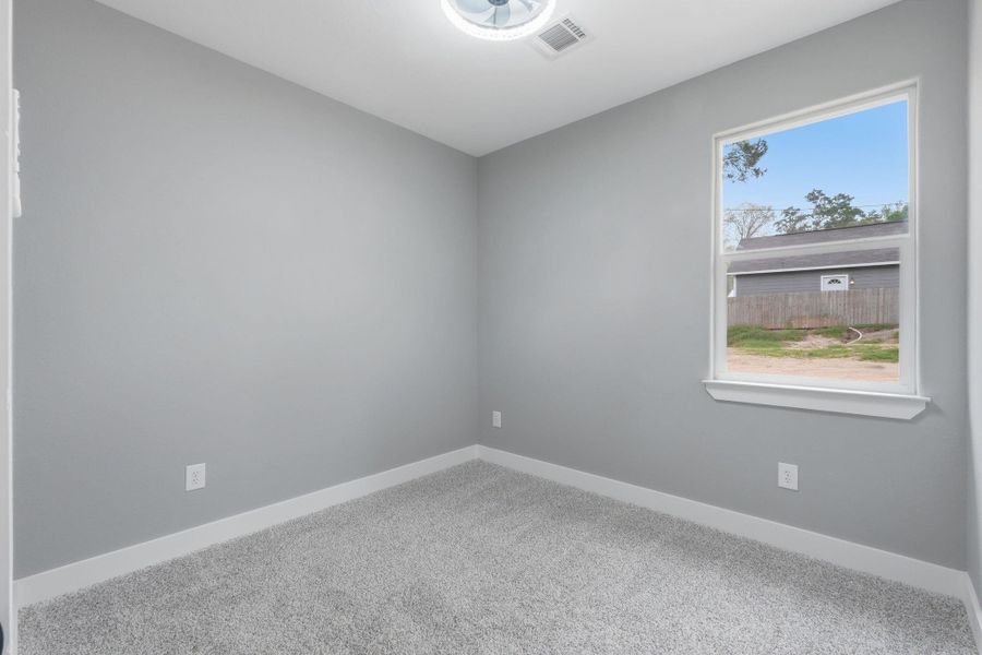 Spacious, unfurnished interior of a new home in , Willis (Image 24).