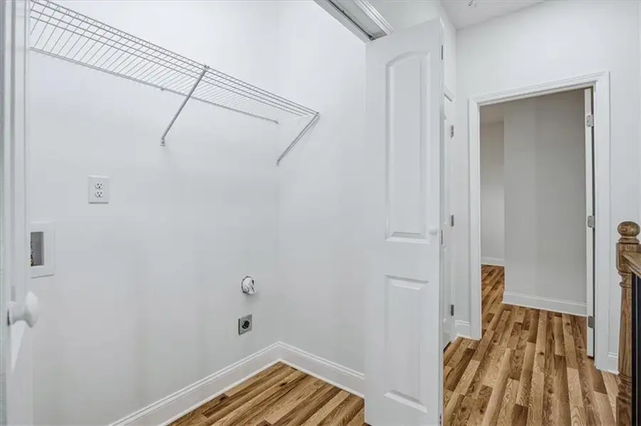Spacious, unfurnished interior of a new home in , Atlanta (Image 19).