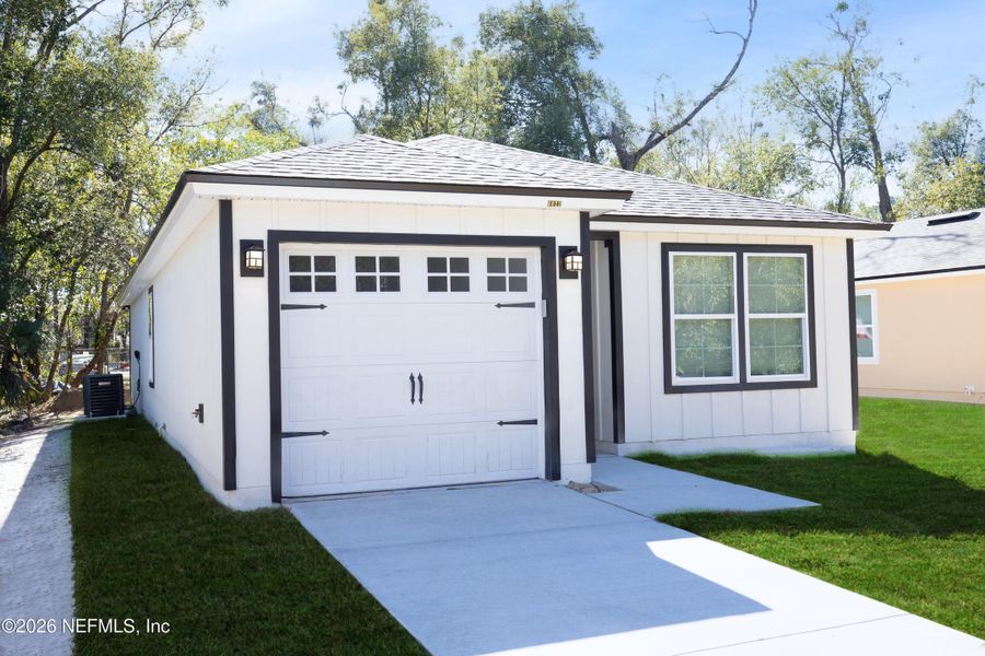 Exterior details and patio area of a home in , Jacksonville (Image 1). Exterior details and patio area of a home in , Jacksonville (Image 1).