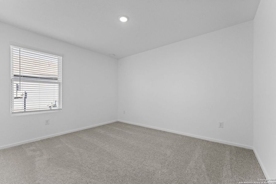 Spacious, unfurnished interior of a new home in Torian Village: Belmar Collection, San Antonio (Image 18).