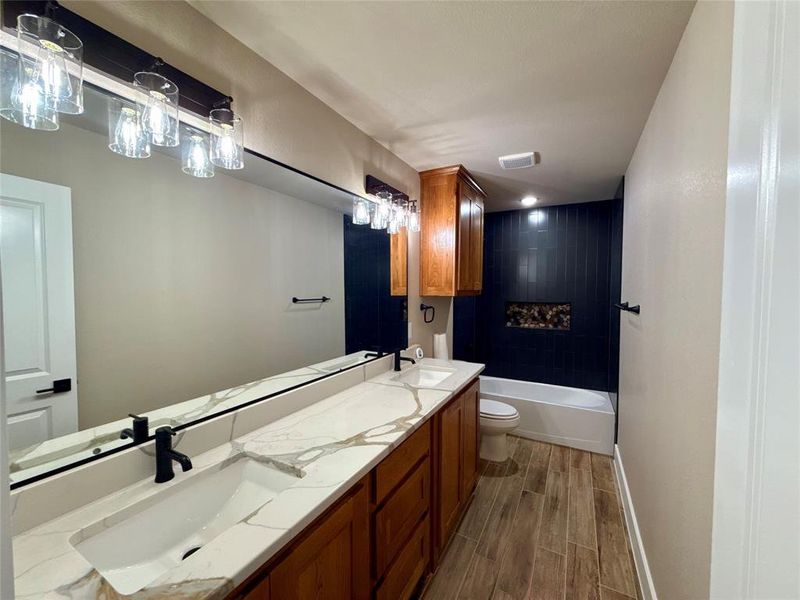 Furnished interior view inside a new home in , Chico (Image 5).