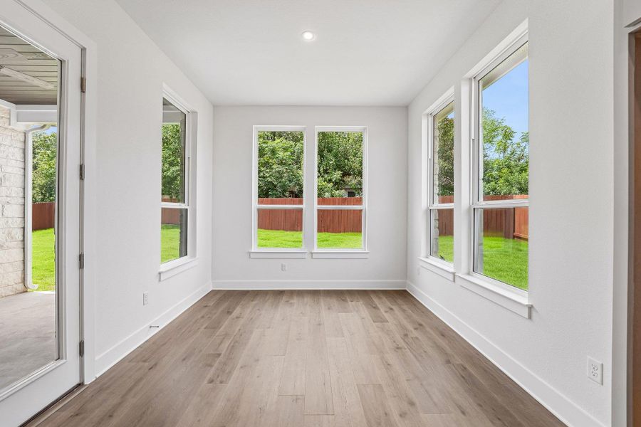 Spacious, unfurnished interior of a new home in Sauls Ranch, Round Rock (Image 15).