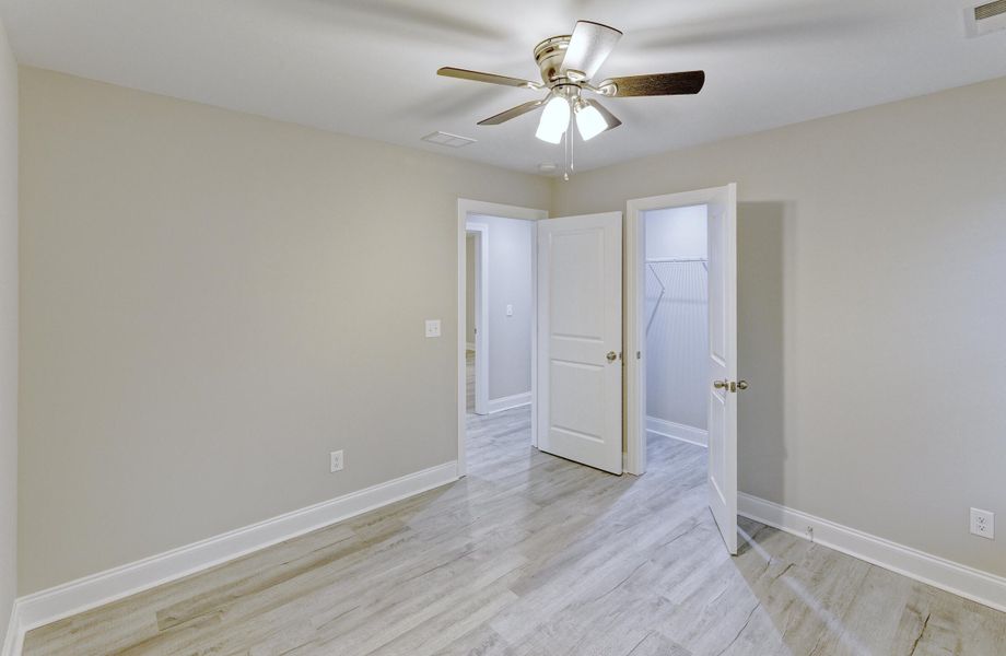 Spacious, unfurnished interior of a new home in , Summerville (Image 38).