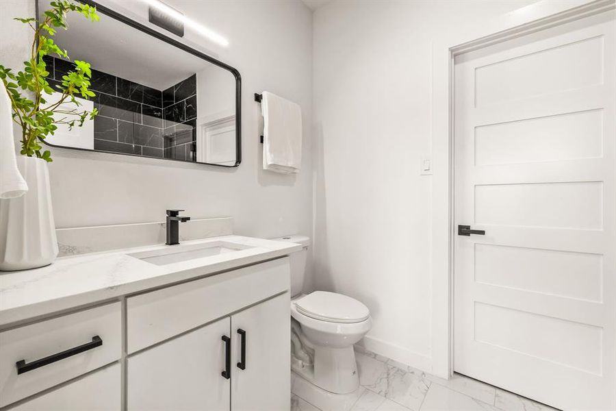 Furnished interior view inside a new home in , Dallas (Image 16). Furnished interior view inside a new home in , Dallas (Image 16).