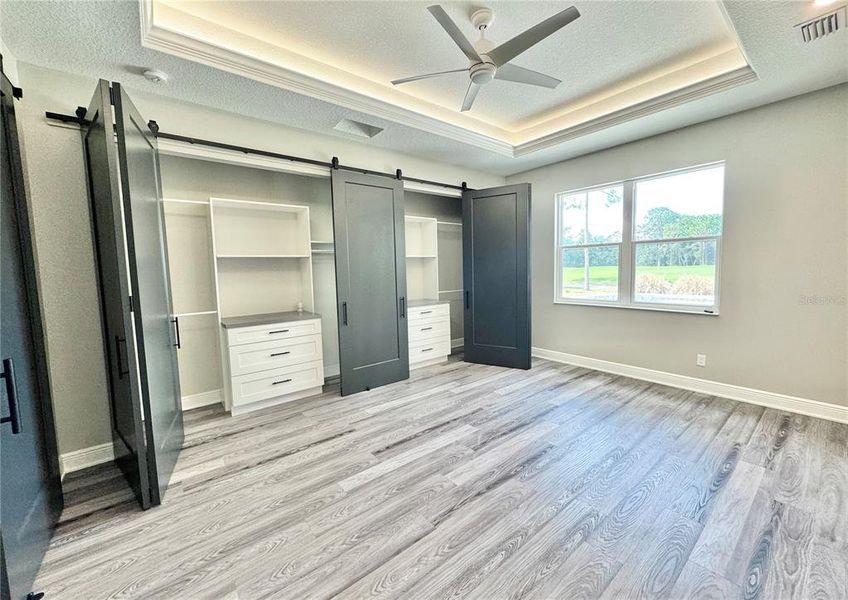 Spacious, unfurnished interior of a new home in Juliette Falls, Dunnellon (Image 10).