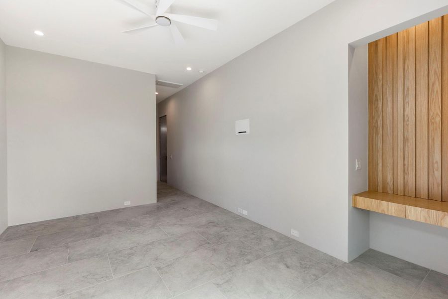 Spacious, unfurnished interior of a new home in , The Woodlands (Image 42).