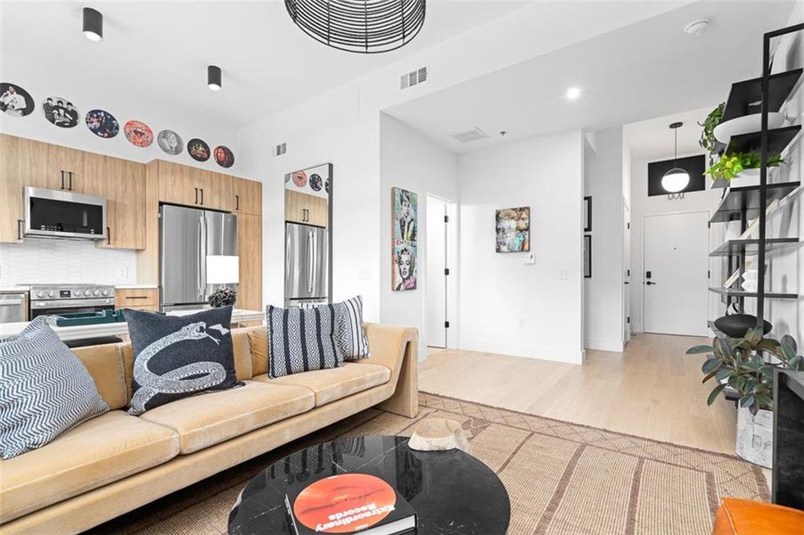 Furnished interior view inside a new home in The Leon on Ponce, Atlanta (Image 9).
