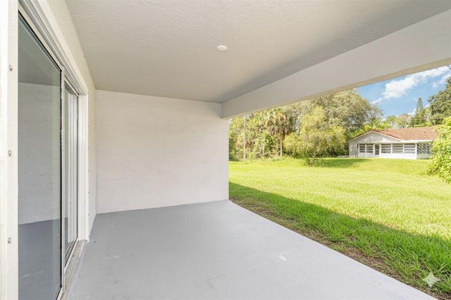 Exterior details and patio area of a home in , Palm Bay (Image 3).