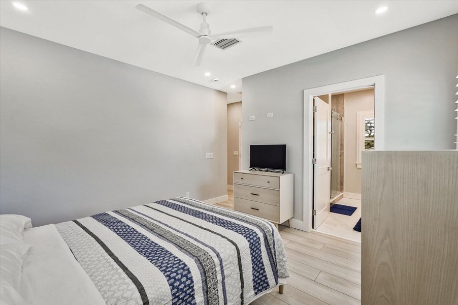 26-425 Hugh Street-26