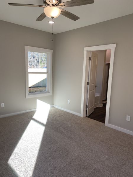 Representative unfurnished interior of a home built from the Carter by Foundation Home Builders LLC in Stallings Grove, Spring Hope (Image 21).